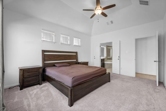 520 Landing LN, Leander, TX 78641