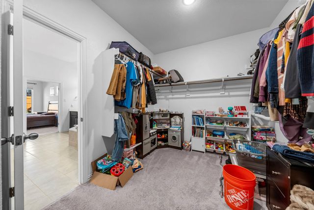 520 Landing LN, Leander, TX 78641