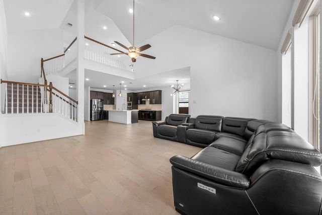 520 Landing LN, Leander, TX 78641