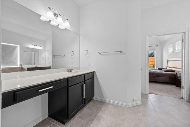 520 Landing LN, Leander, TX 78641