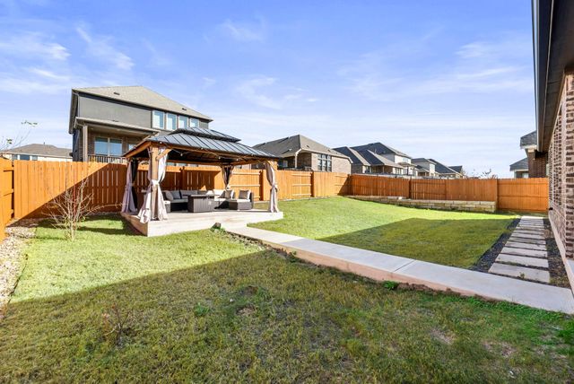 520 Landing LN, Leander, TX 78641