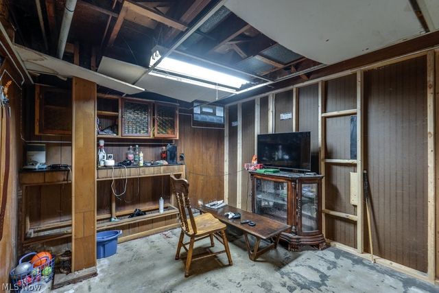 350 Stephens Road, Akron, OH 44312