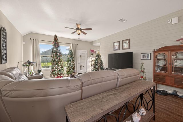 427 Bayberry Landing Way, Crosby, TX 77532