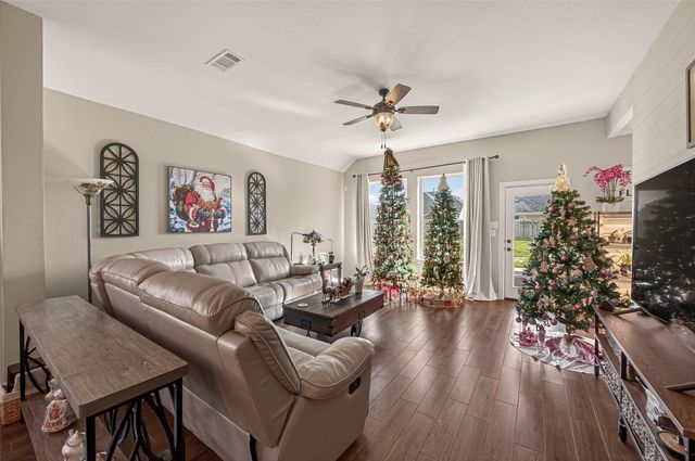 427 Bayberry Landing Way, Crosby, TX 77532