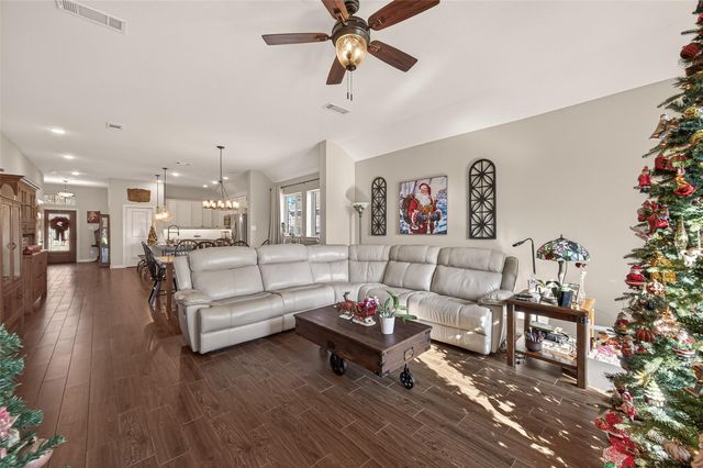 427 Bayberry Landing Way, Crosby, TX 77532