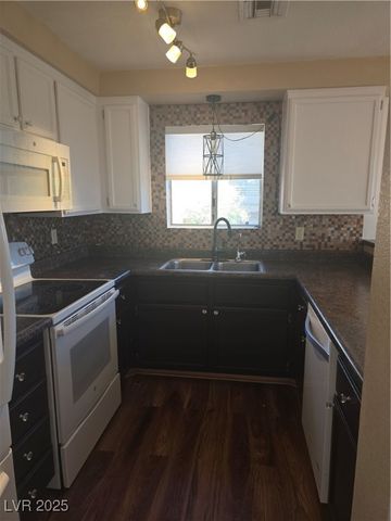 2232 Aspen Mirror Way 204, Laughlin, NV 89029