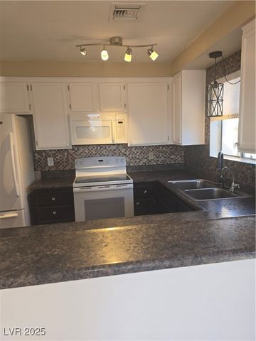 2232 Aspen Mirror Way 204, Laughlin, NV 89029