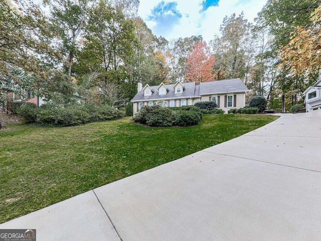 63 Geraldine Drive SE, Smyrna, GA 30082