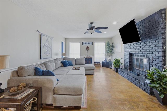 136 E Greenway St Street, Lake Charles, LA 70605