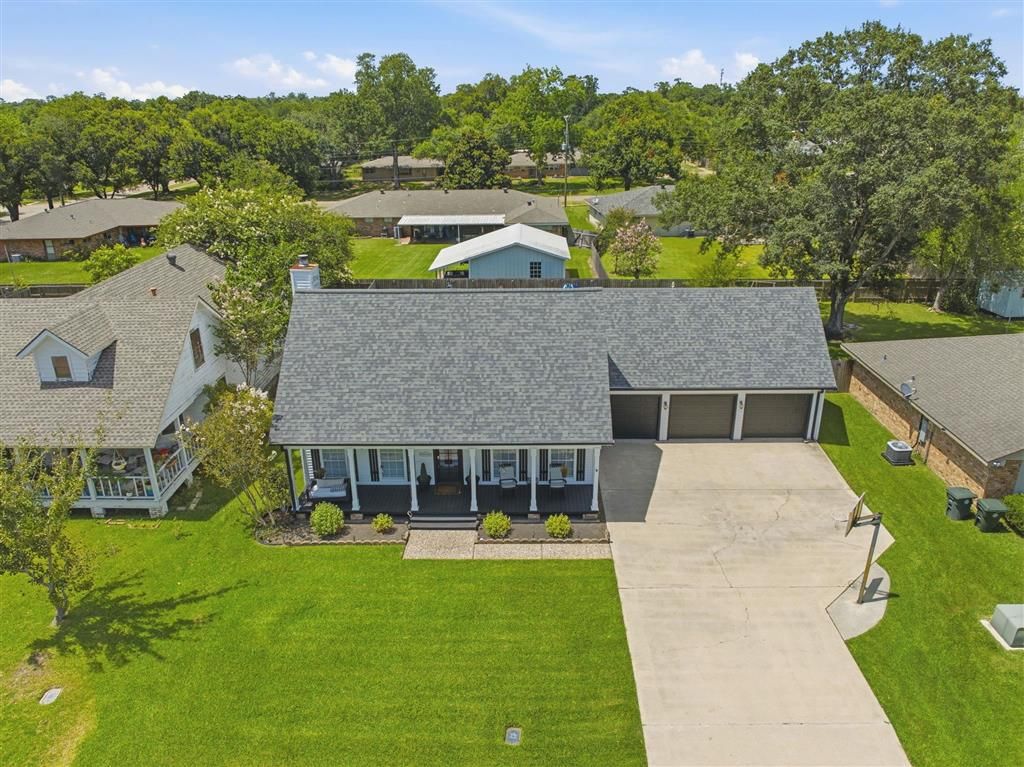 136 E Greenway St Street, Lake Charles, LA 70605
