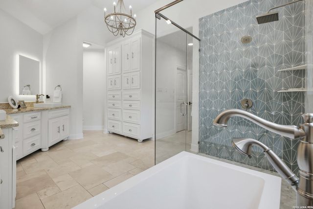 9 VINEYARD DR, San Antonio, TX 78257