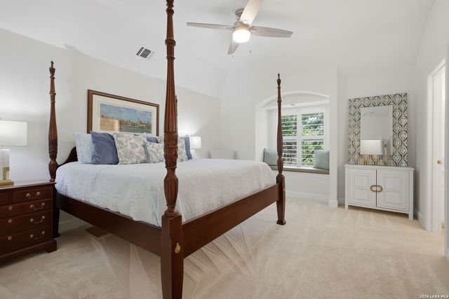 9 VINEYARD DR, San Antonio, TX 78257