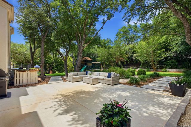 9 VINEYARD DR, San Antonio, TX 78257