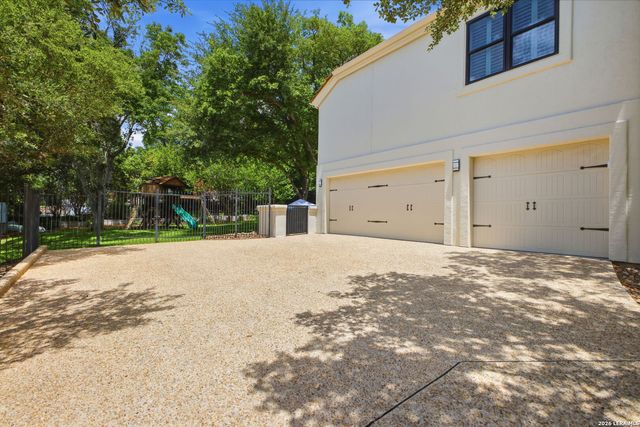 9 VINEYARD DR, San Antonio, TX 78257