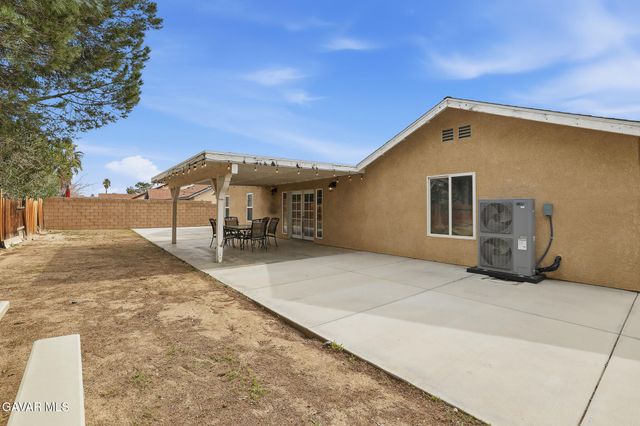 4059 E Avenue Q12, Palmdale, CA 93552