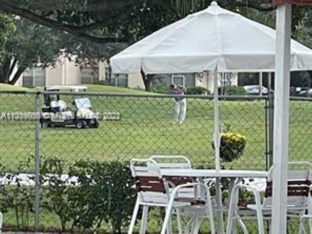 9441 Live Oak Pl 209, Davie, FL 33324