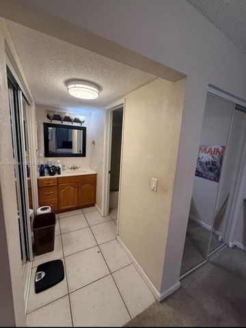 9441 Live Oak Pl 209, Davie, FL 33324