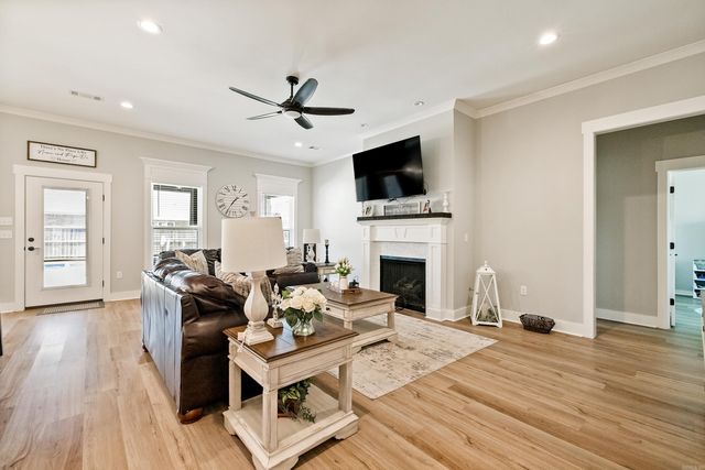 2322 Bridgegate, Conway, AR 72034