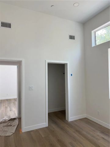 6530 Shoup, West Hills, CA 91307