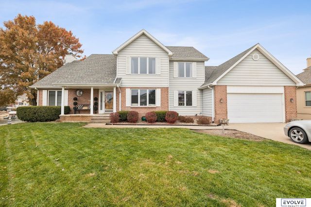 7912 Kona Circle, Papillion, NE 68046