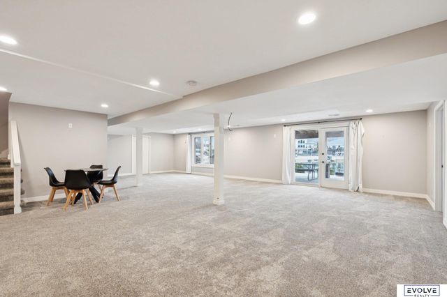 7912 Kona Circle, Papillion, NE 68046