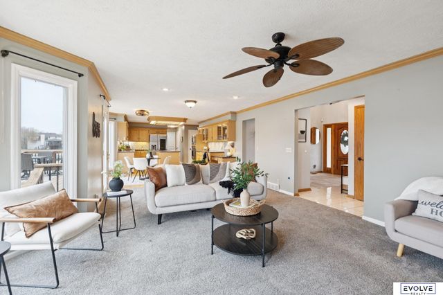 7912 Kona Circle, Papillion, NE 68046