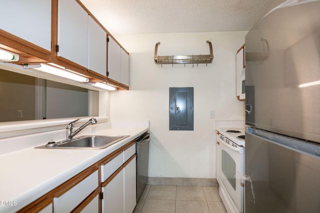 1351 Crab Orchard Drive 101, Raleigh, NC 27606
