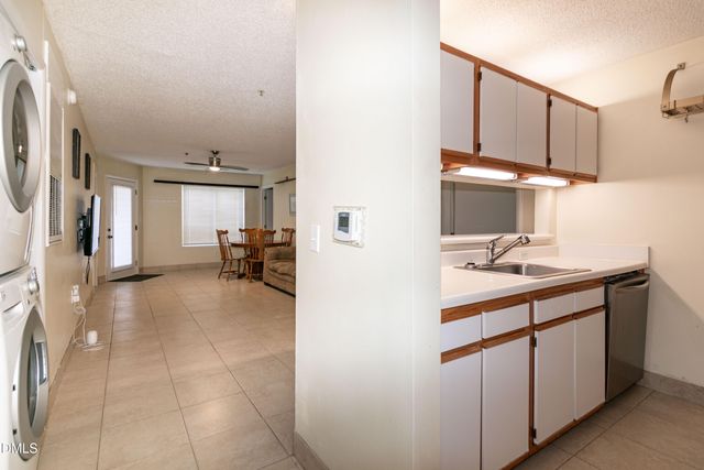 1351 Crab Orchard Drive 101, Raleigh, NC 27606