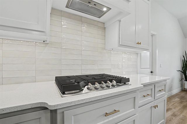 16213 Villa Valeria Way, Edmond, OK 73013