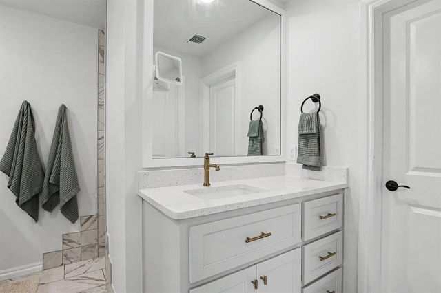 16213 Villa Valeria Way, Edmond, OK 73013