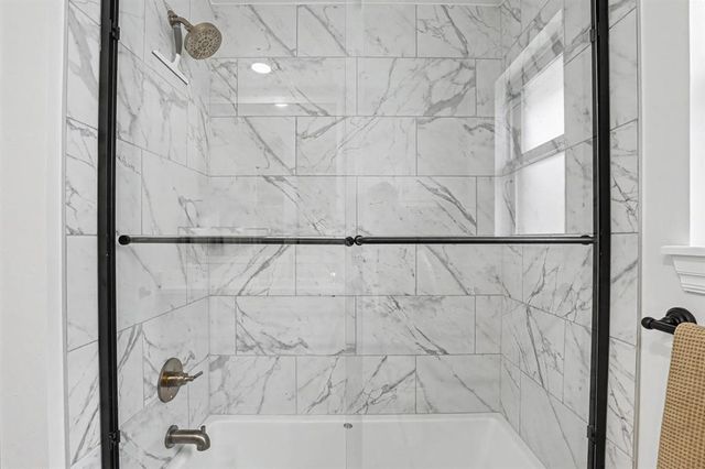 16213 Villa Valeria Way, Edmond, OK 73013