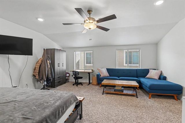 16213 Villa Valeria Way, Edmond, OK 73013