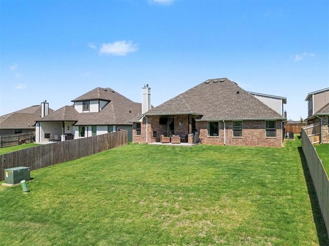 16213 Villa Valeria Way, Edmond, OK 73013