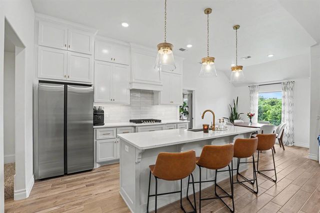 16213 Villa Valeria Way, Edmond, OK 73013