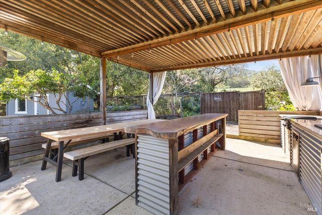 4818 Bennett Valley Rd, Santa Rosa, CA 95404