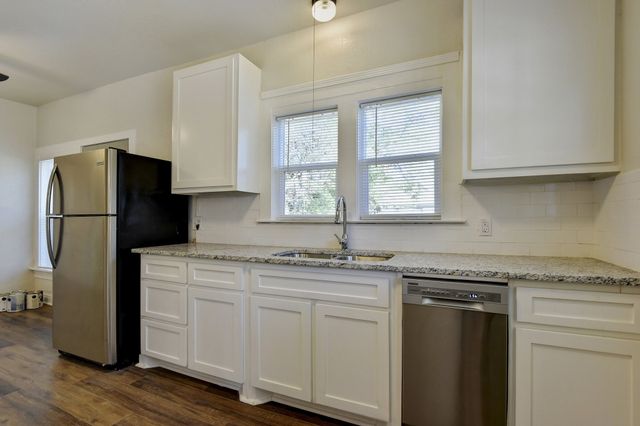 1115 S Rusk Avenue, Denison, TX 75020