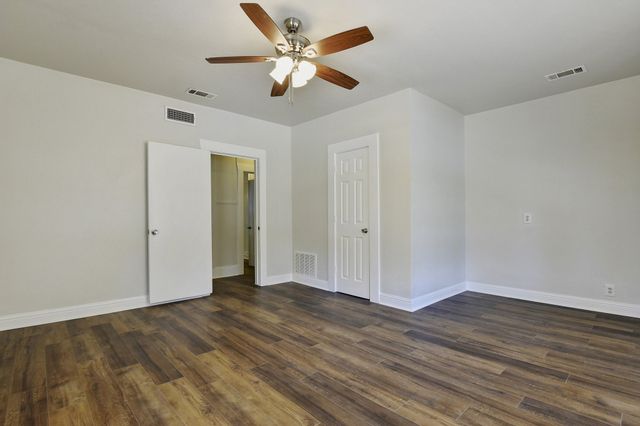 1115 S Rusk Avenue, Denison, TX 75020