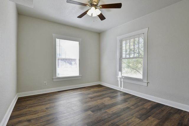 1115 S Rusk Avenue, Denison, TX 75020