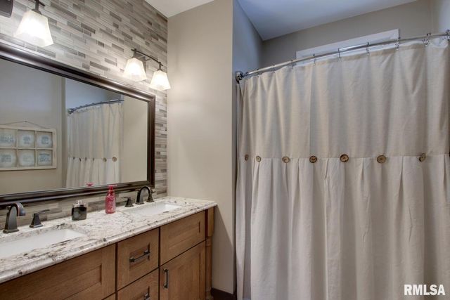 1108 S 48TH Street, Quincy, IL 62305