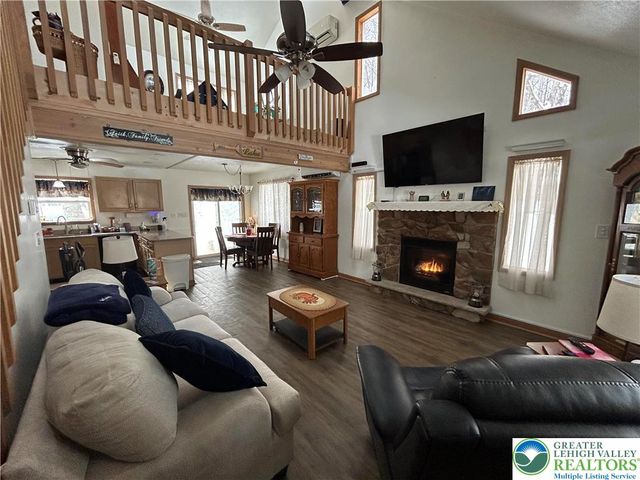 352 Parker Trail, Penn Forest Twp, PA 18210