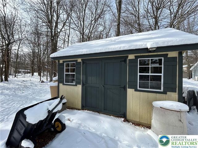 352 Parker Trail, Penn Forest Twp, PA 18210