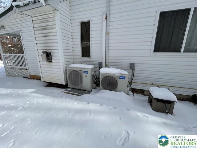 352 Parker Trail, Penn Forest Twp, PA 18210