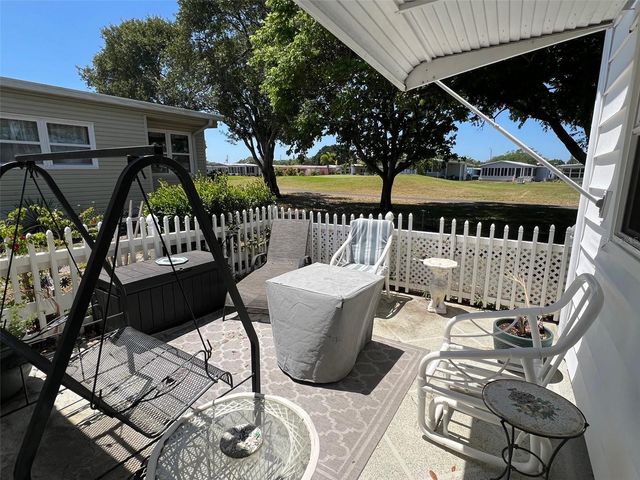 18 SABAL PALM DRIVE, Largo, FL 33770