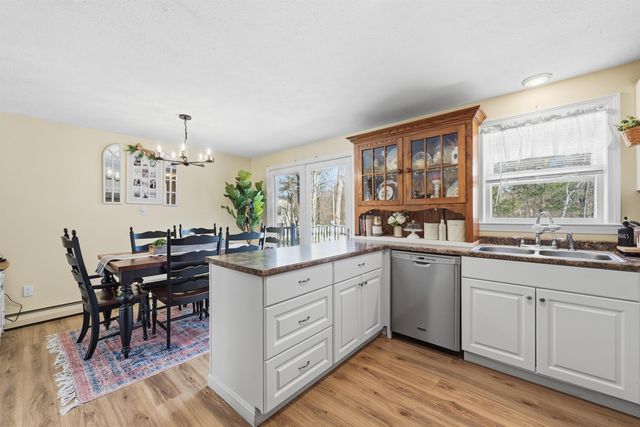 15 Joanne Drive, Hooksett, NH 03106