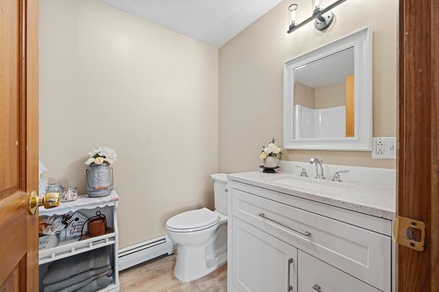 15 Joanne Drive, Hooksett, NH 03106