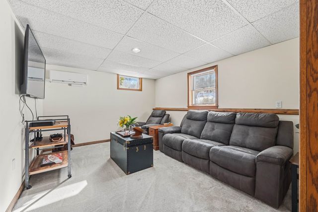 15 Joanne Drive, Hooksett, NH 03106