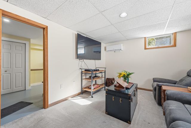 15 Joanne Drive, Hooksett, NH 03106