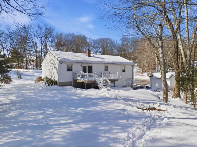 15 Joanne Drive, Hooksett, NH 03106