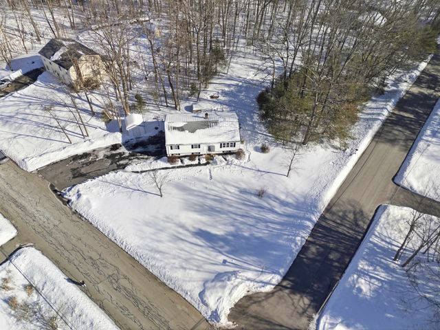 15 Joanne Drive, Hooksett, NH 03106