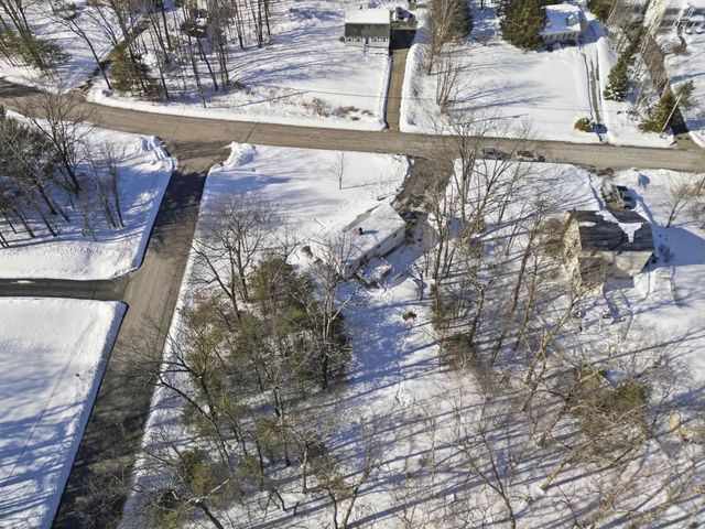 15 Joanne Drive, Hooksett, NH 03106